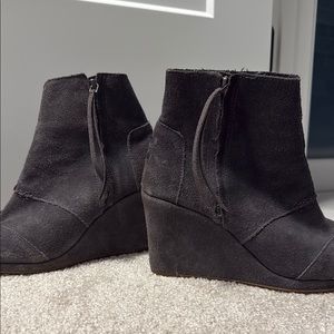 Dark gray Wedge Ankle Boots with Suede Finish
